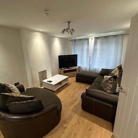 5 Bedroom House In Orpington Buitenkant foto