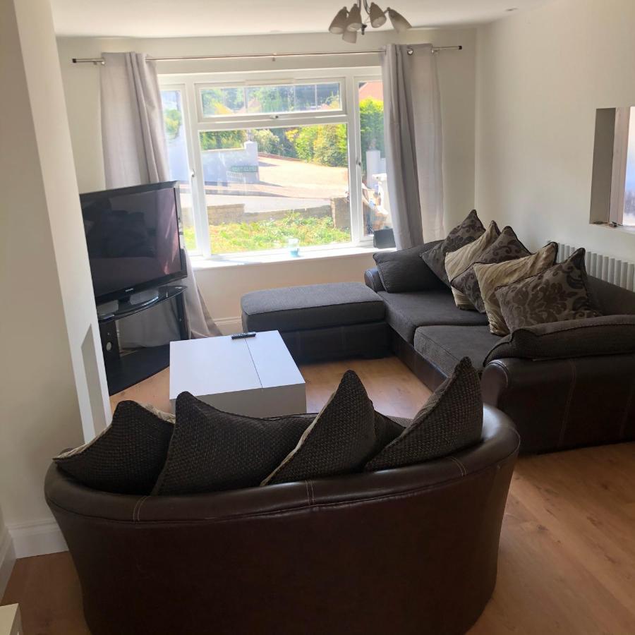 5 Bedroom House In Orpington Buitenkant foto