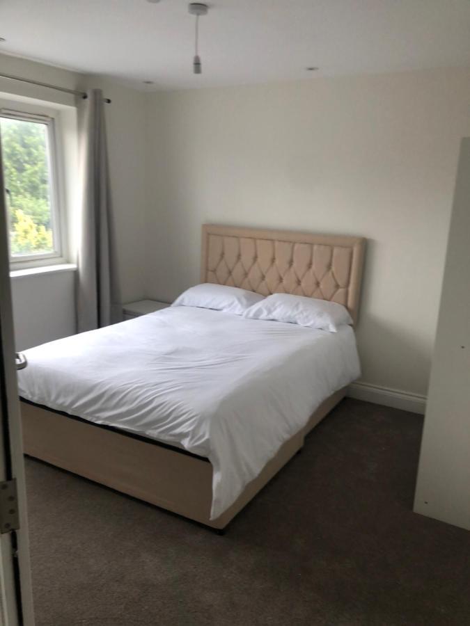 5 Bedroom House In Orpington Buitenkant foto