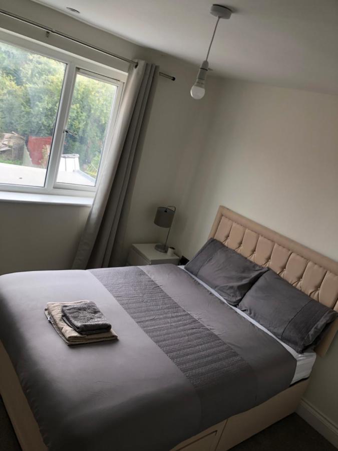 5 Bedroom House In Orpington Buitenkant foto