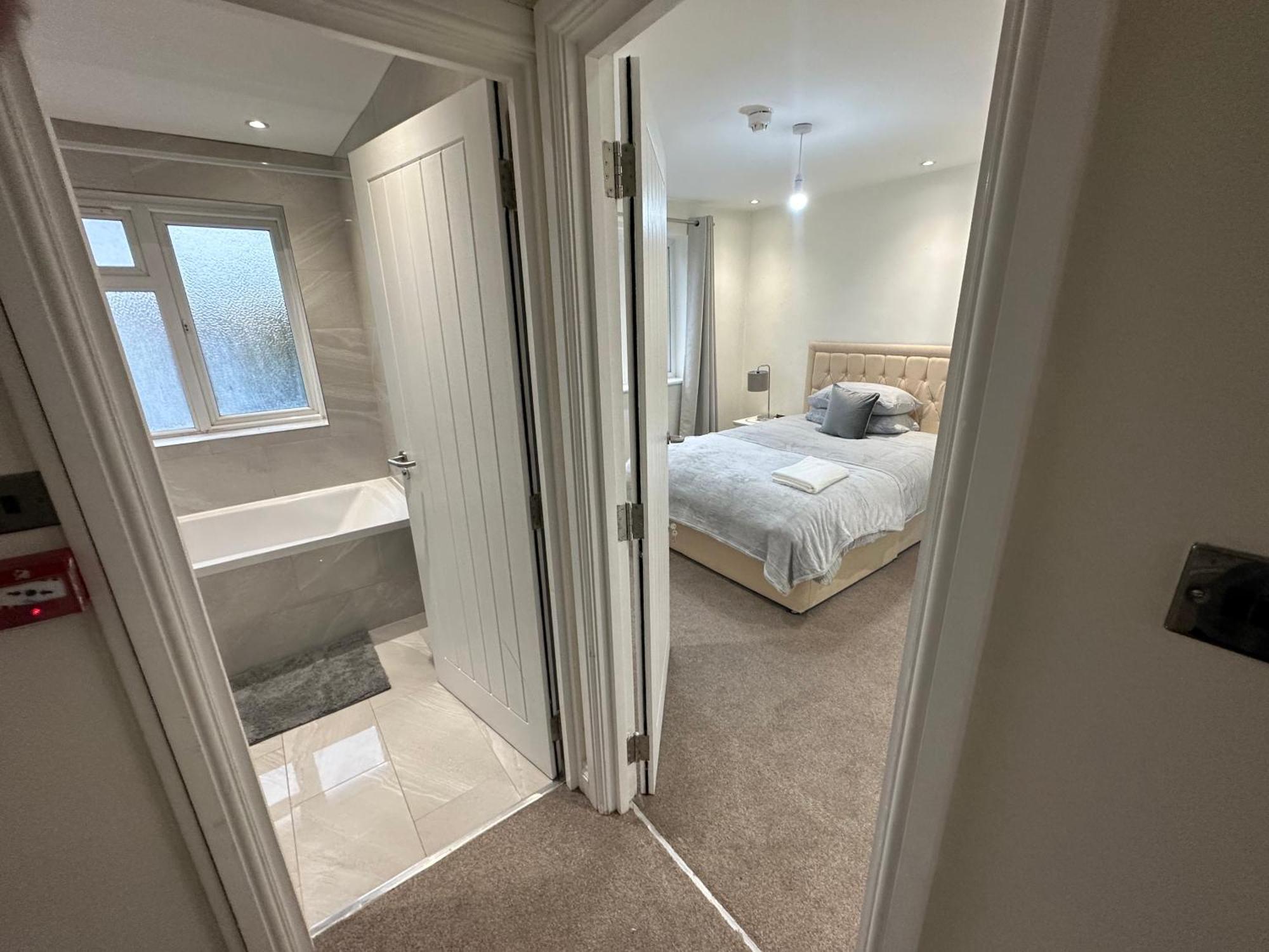 5 Bedroom House In Orpington Buitenkant foto