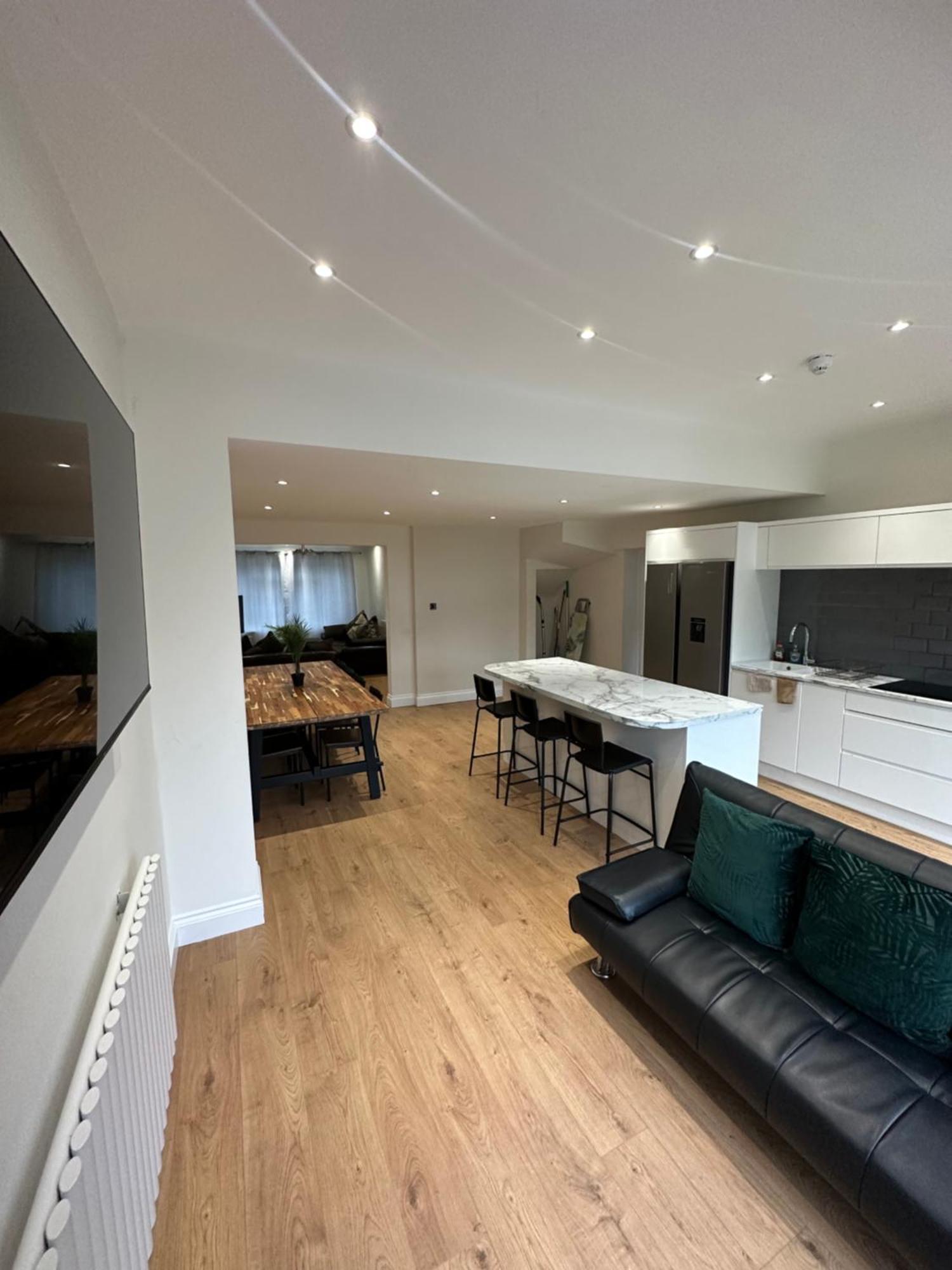 5 Bedroom House In Orpington Buitenkant foto