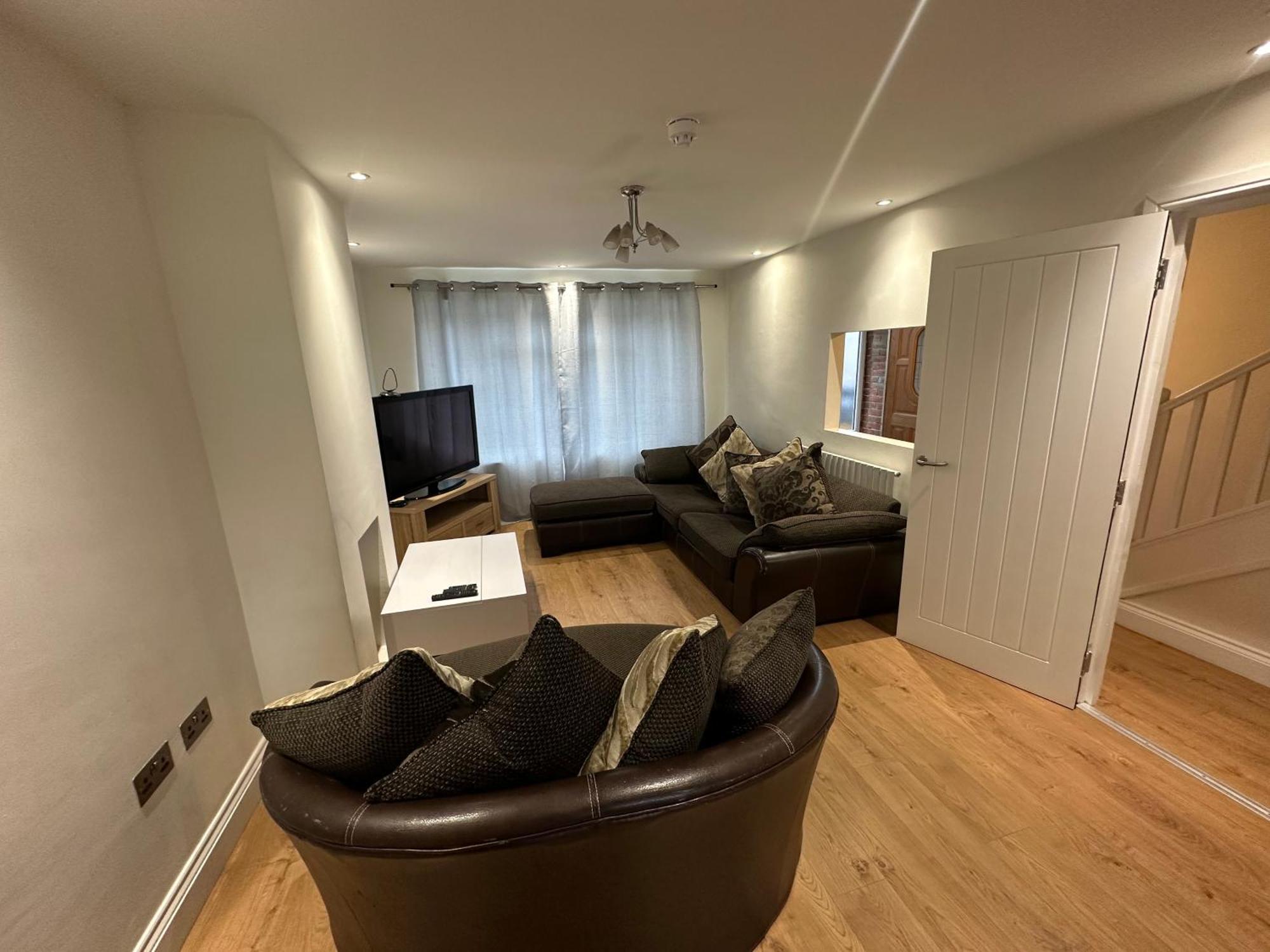 5 Bedroom House In Orpington Buitenkant foto