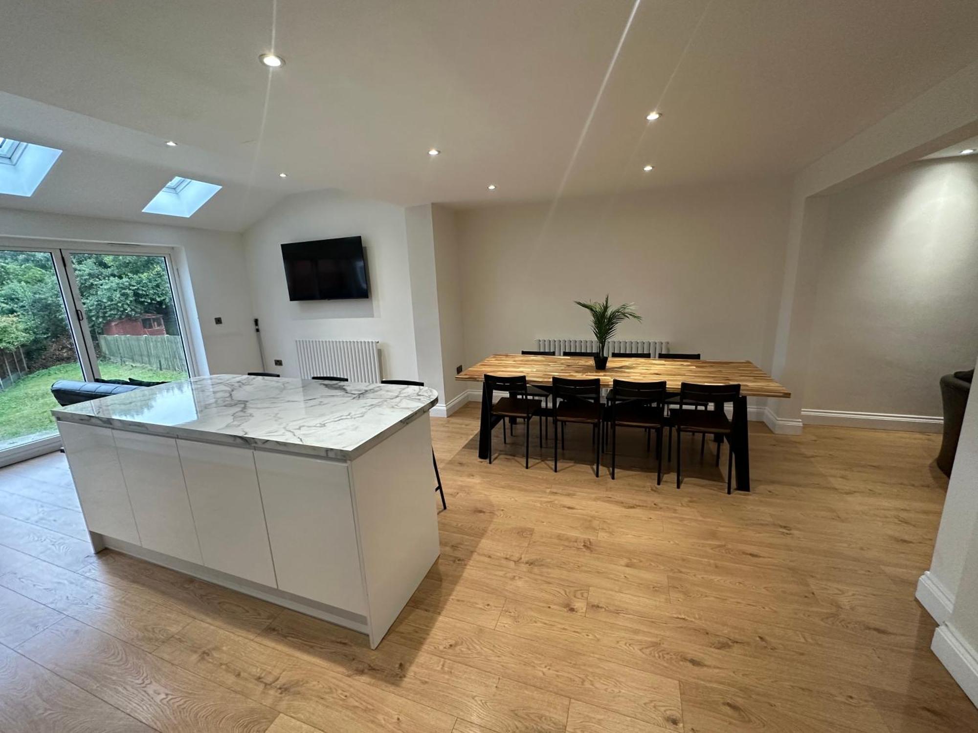 5 Bedroom House In Orpington Buitenkant foto