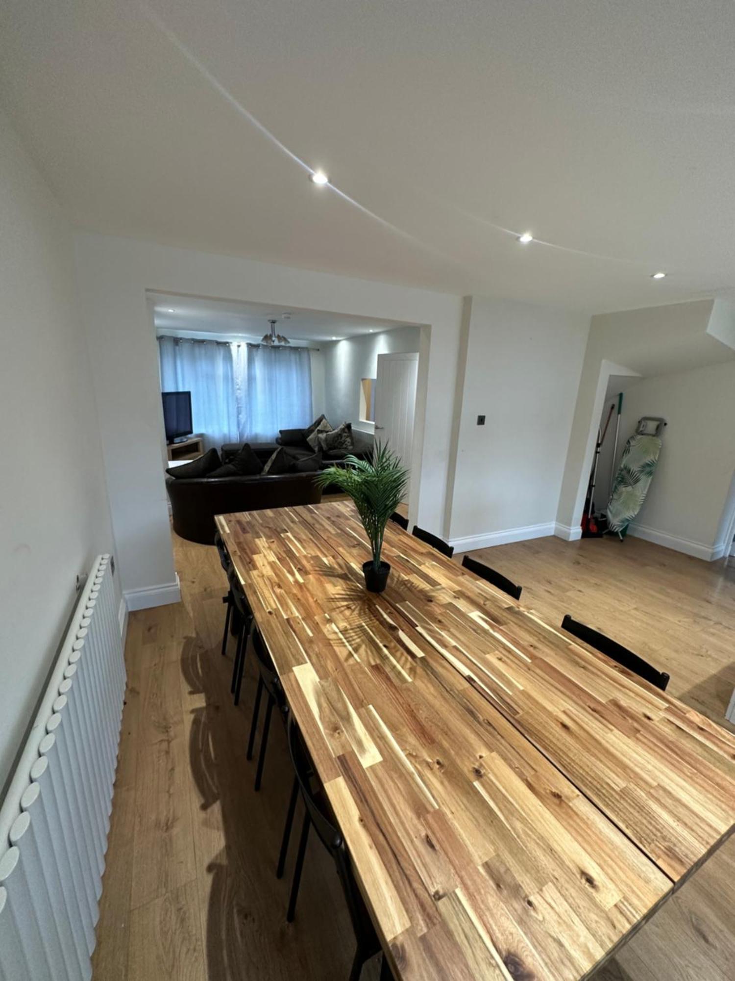 5 Bedroom House In Orpington Buitenkant foto